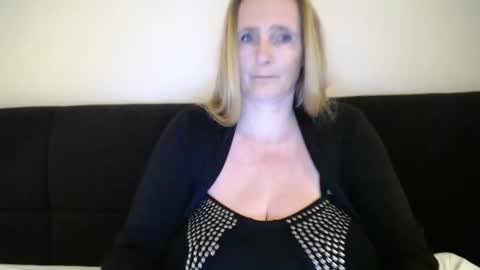 Nikkie online show from February 3, 2025, 7:31 pm