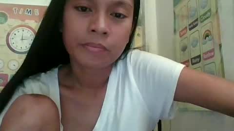 xxreysaxx online show from July 24, 2026, 9:57 pm