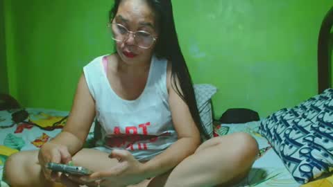 Snapshot of xxsexypinayxx chatting on January 26, 2025, 11:06 am xxsexypinayxx online show from January 26, 2025, 11:06 am