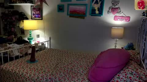 Snapshot of xxstrawberryjanexx chatting on March 4, 2026, 3:12 am Strawberry Jane online show from March 4, 2026, 3:12 am