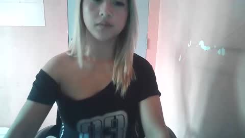 xxsugarpopxx online show from December 5, 2025, 2:31 am