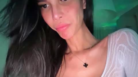 Mia and shawn online show from April 19, 2026, 9:28 pm