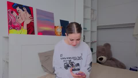 Eva online show from March 25, 2026, 5:57 am