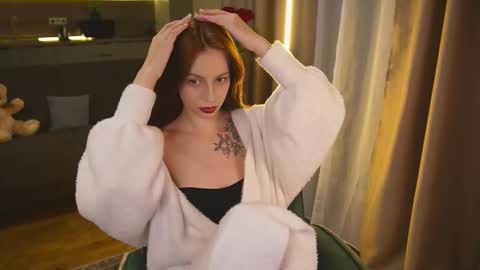 Molly online show from November 21, 2025, 3:00 pm