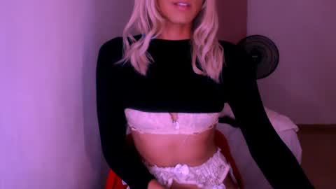 Chiara online show from April 17, 2026, 2:14 am