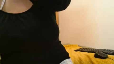 Ayanda online show from June 3, 2026, 2:33 pm