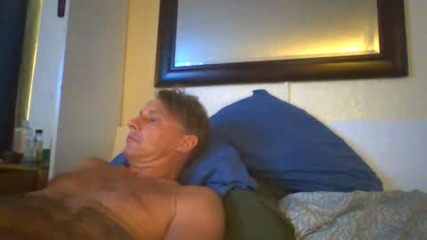 deeeeznutz online show from August 3, 2026, 8:35 am