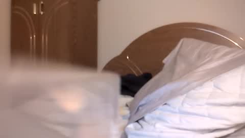 xxfredmtl18xx online show from November 4, 2025, 5:28 am