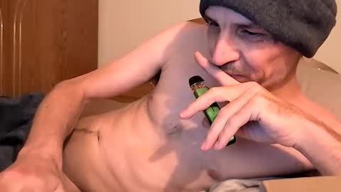 xxfredmtl18xx online show from January 17, 2026, 10:46 pm