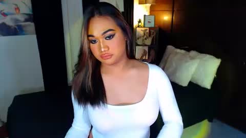 Snapshot of xxxgiganticoliviacummerxxx chatting on December 7, 2024, 5:53 pm OLIVIA online show from December 7, 2024, 5:53 pm