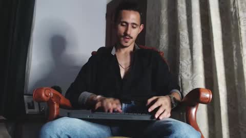 Snapshot of xxxhome_alonexxx chatting on January 19, 2025, 10:49 pm Kev online show from January 19, 2025, 10:49 pm