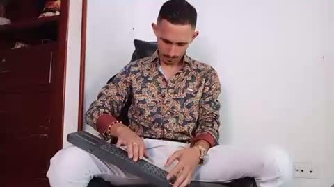 Kev online show from November 25, 2025, 7:47 pm