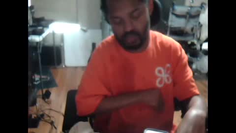 Snapshot of xxxonwheelz chatting on September 23, 2025, 6:44 pm xxxonwheelz online show from September 23, 2025, 6:44 pm