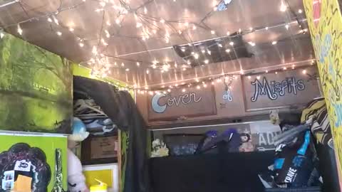 XXXQueenMandyDickenz online show from November 9, 2025, 11:47 pm