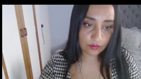 Snapshot of xxxvenus888 chatting on February 17, 2025, 7:31 pm Lunhaa online show from February 17, 2025, 7:31 pm