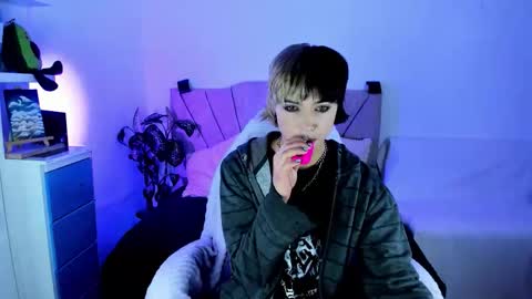 xzerox_ online show from December 1, 2025, 3:39 pm