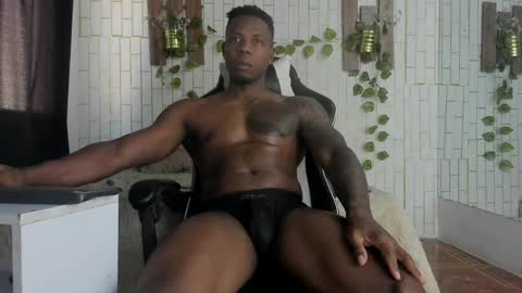 yacksson_lawrence online show from June 1, 2026, 12:40 pm