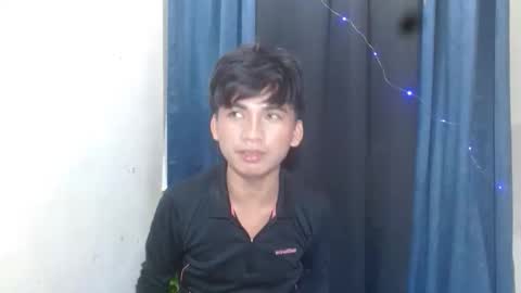 yami_sukehiroxxx online show from November 12, 2025, 7:57 pm