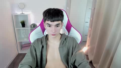 yamitwink online show from November 15, 2025, 5:38 am