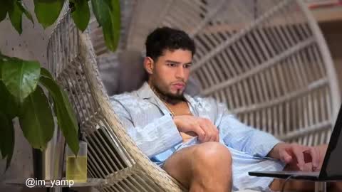 yamp sambrano online show from April 18, 2026, 3:21 am