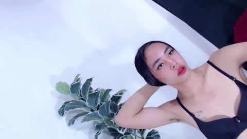 yams_kitty69 online show from November 2, 2025, 11:56 am