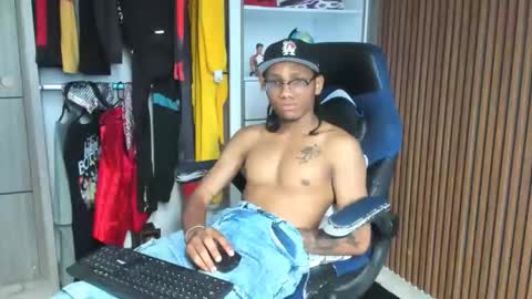 yandi_hot online show from February 13, 2026, 2:57 pm