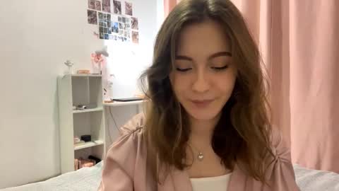 Snapshot of yaniraekberg chatting on October 19, 2025, 5:13 pm Marry online show from October 19, 2025, 5:13 pm