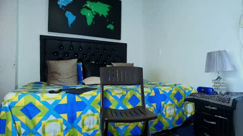 Snapshot of yank4fuck chatting on December 18, 2024, 1:15 am yank4fuck online show from December 18, 2024, 1:15 am