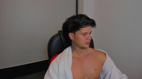 new here online show from December 3, 2025, 1:02 am