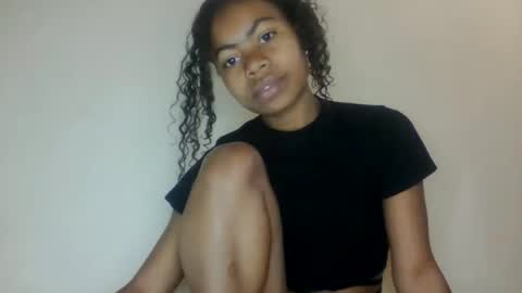 Snapshot of yannick_01 chatting on June 3, 2026, 11:02 am yannick_01 online show from June 3, 2026, 11:02 am