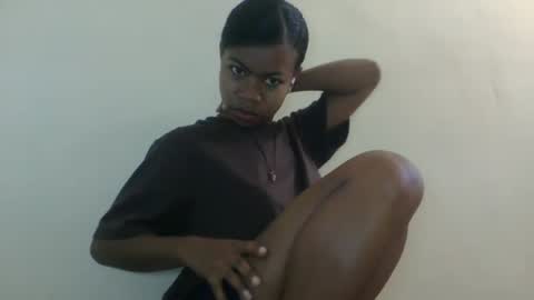 Snapshot of yannick_01 chatting on June 5, 2026, 8:42 am yannick_01 online show from June 5, 2026, 8:42 am