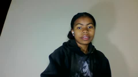 Snapshot of yannick_01 chatting on June 16, 2026, 10:56 pm yannick_01 online show from June 16, 2026, 10:56 pm