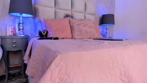 Yara Bliss  online show from January 31, 2026, 10:19 pm