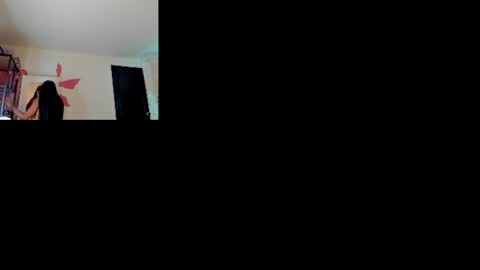 Snapshot of yarirose chatting on June 26, 2026, 3:49 pm Yary online show from June 26, 2026, 3:49 pm