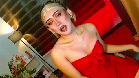 miss yasii online show from March 16, 2026, 3:27 pm