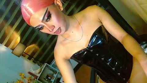 miss yasii online show from May 18, 2026, 12:44 pm