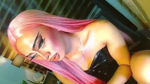 miss yasii online show from May 31, 2026, 6:09 pm