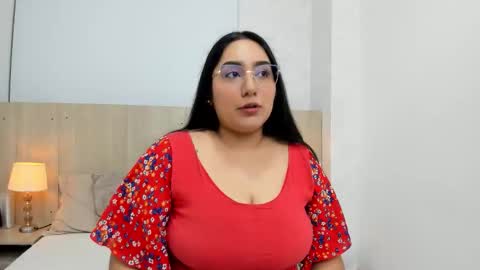Snapshot of yasmin_ortiz chatting on February 27, 2026, 3:28 am Yasmin Ortiz online show from February 27, 2026, 3:28 am