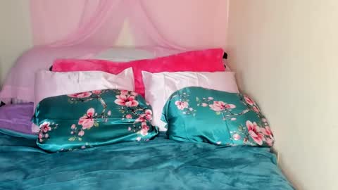 Yasmina online show from January 11, 2025, 6:45 am