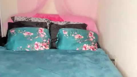 Yasmina online show from February 19, 2025, 4:34 am