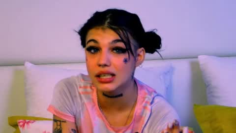 Diana online show from June 20, 2026, 4:59 am