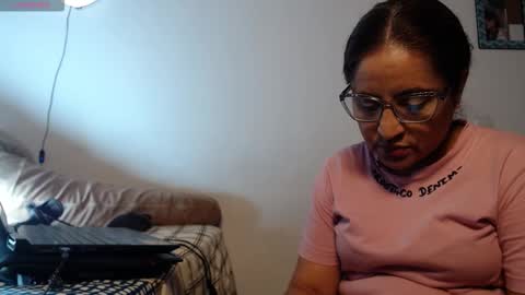 yaya____ online show from February 20, 2026, 10:21 pm