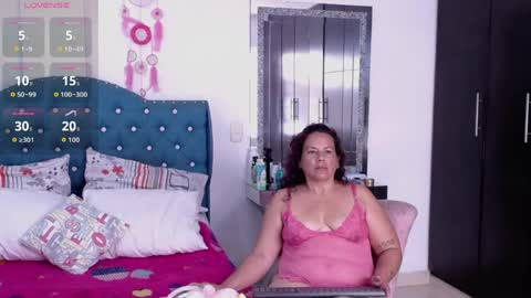 Jasmin online show from April 9, 2026, 5:07 pm