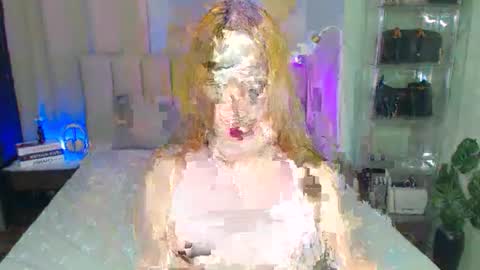 Snapshot of yazmin_shines chatting on September 11, 2025, 2:33 am Yazzi online show from September 11, 2025, 2:33 am