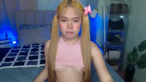 Snapshot of yazmin_shines chatting on October 10, 2025, 1:26 am Yazzi online show from October 10, 2025, 1:26 am