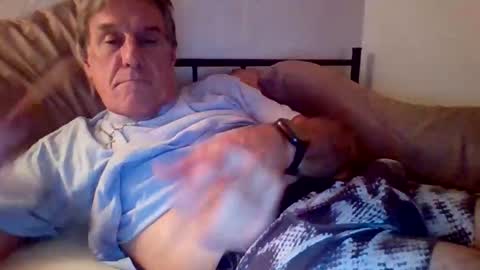 yeah_baby6988 online show from November 12, 2025, 6:36 am