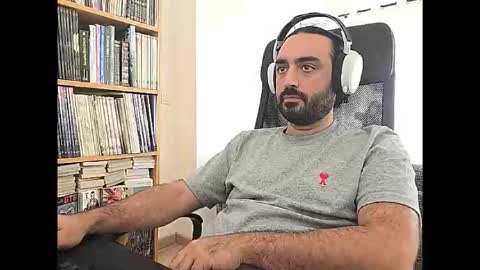 yeeaahoo online show from September 15, 2025, 10:37 am