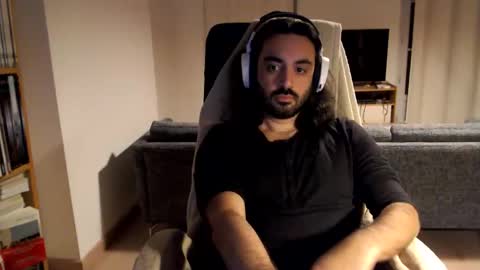 yeeaahoo online show from February 14, 2026, 7:54 pm