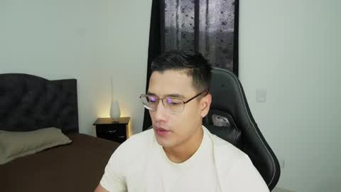 YEICO LEVIT online show from December 21, 2025, 4:47 pm