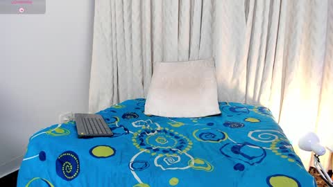 Snapshot of yeiko_romero_ chatting on December 14, 2024, 2:23 am YEIKO ROMERO online show from December 14, 2024, 2:23 am